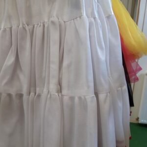 Bonte Koe Verhuur Maasland - Witte petticoat rode rand